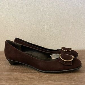 Stuart Weitzman Vintage Brown Suede Kitten Heels, Size 6.5
